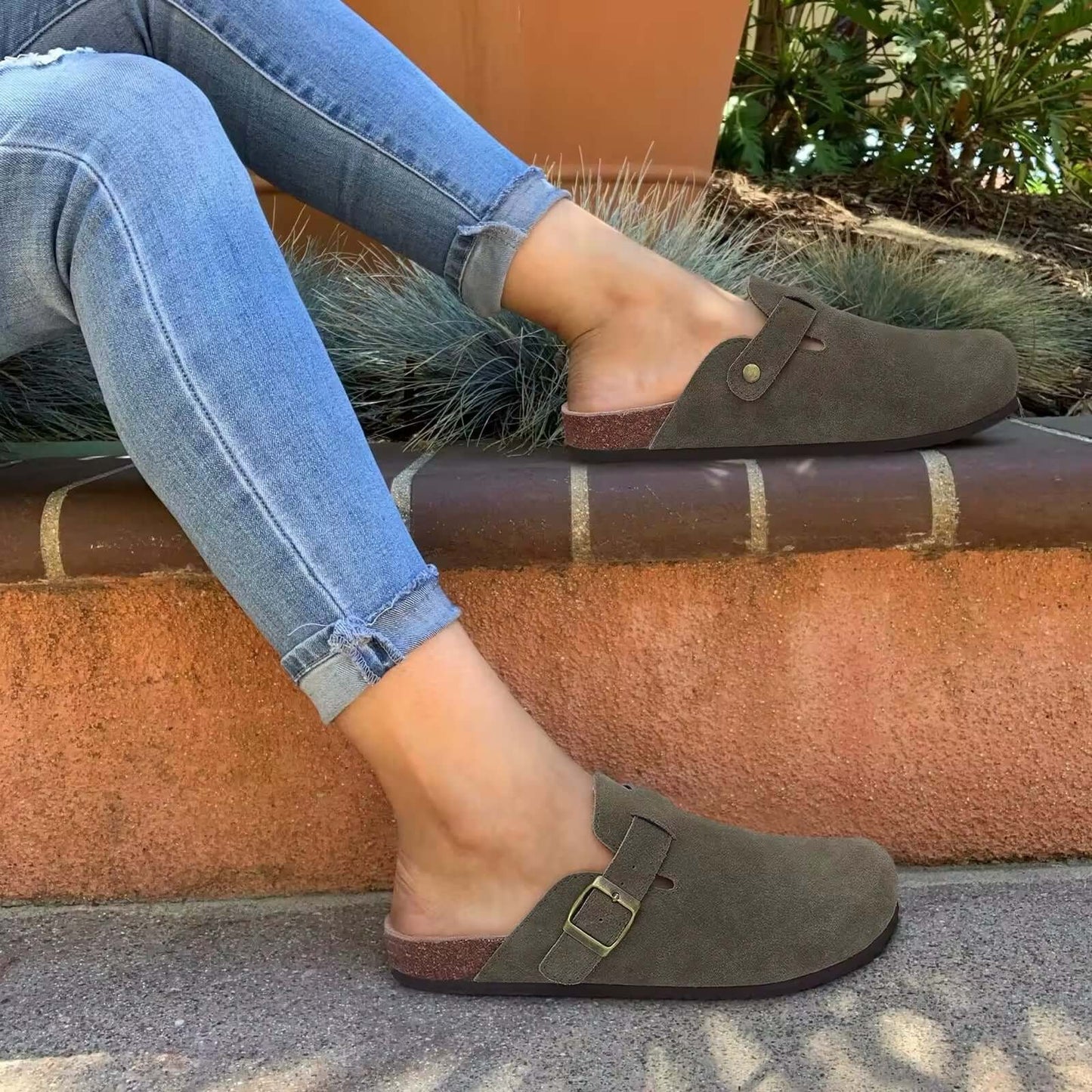 SANDALIAS DE TACÓN BAJO DE ANTE HAVEN