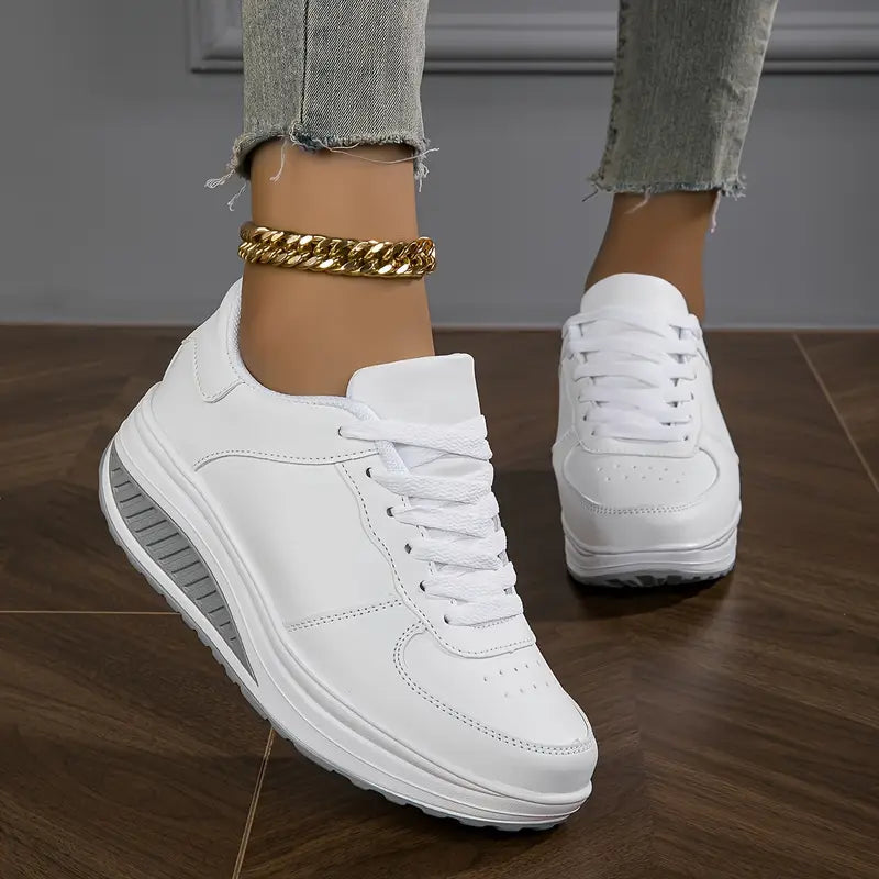 ZAPATILLAS CON CORDONES CHLOE