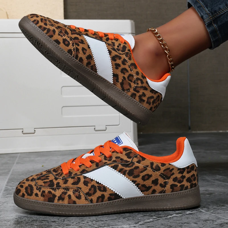 ZAPATILLAS DE ANTE CON ESTAMPADO DE LEOPARDO